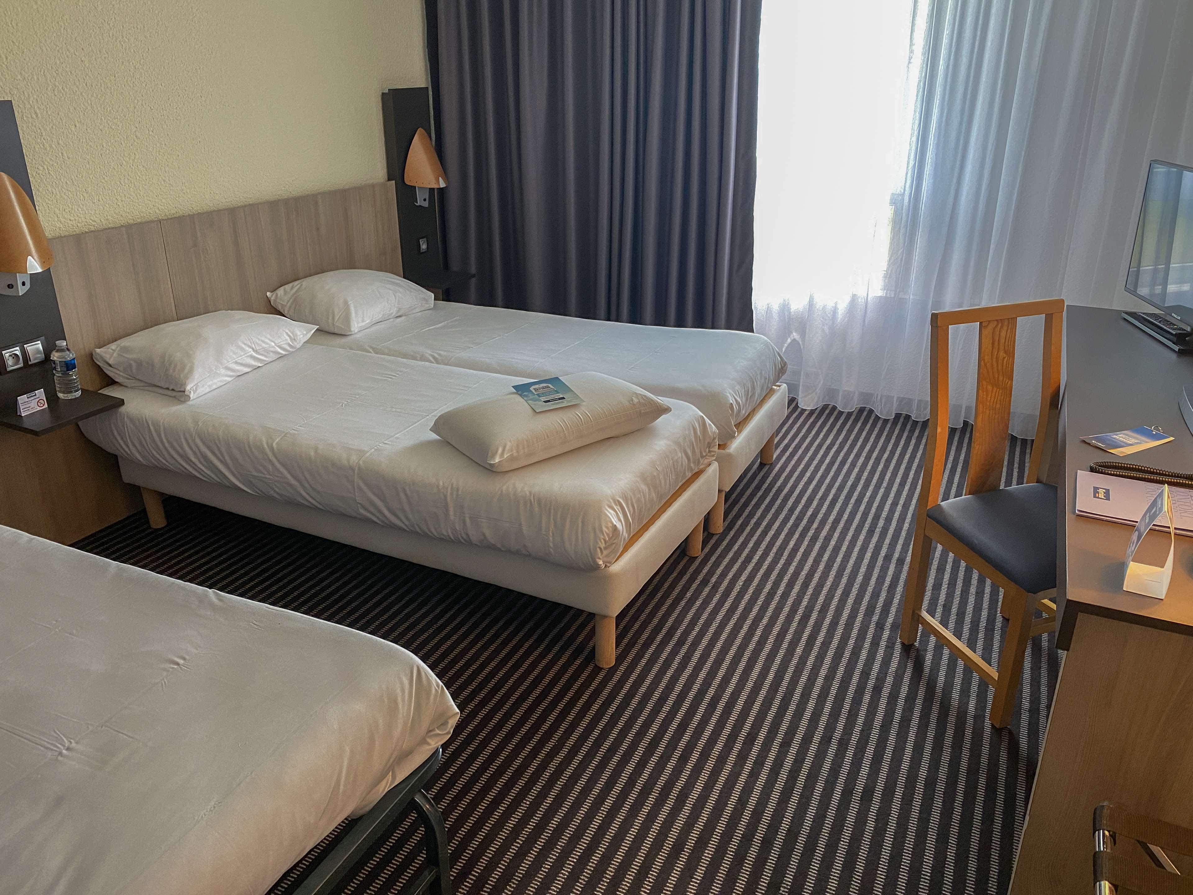 Kyriad Montchanin Le Creusot Екстер'єр фото