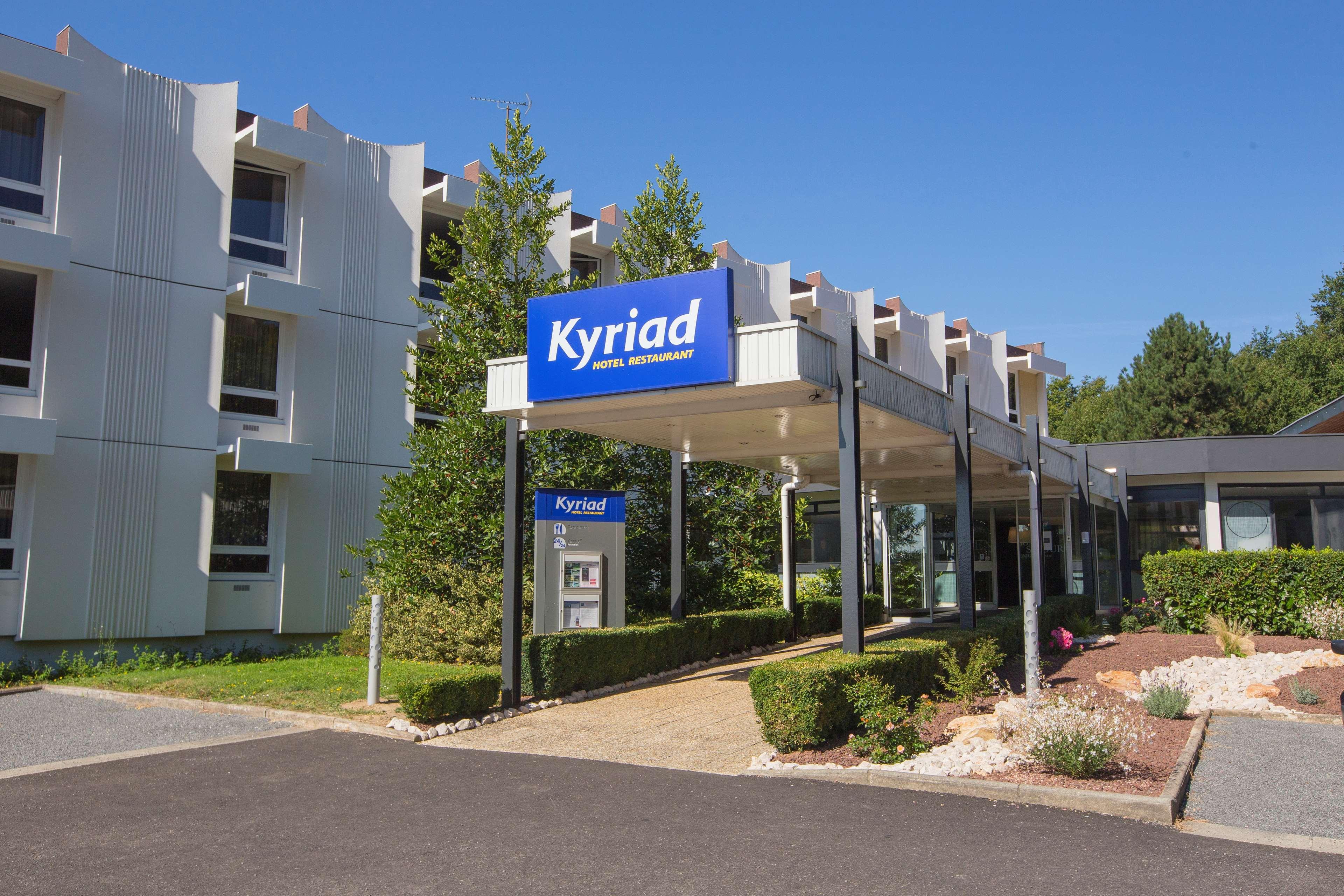 Kyriad Montchanin Le Creusot Екстер'єр фото